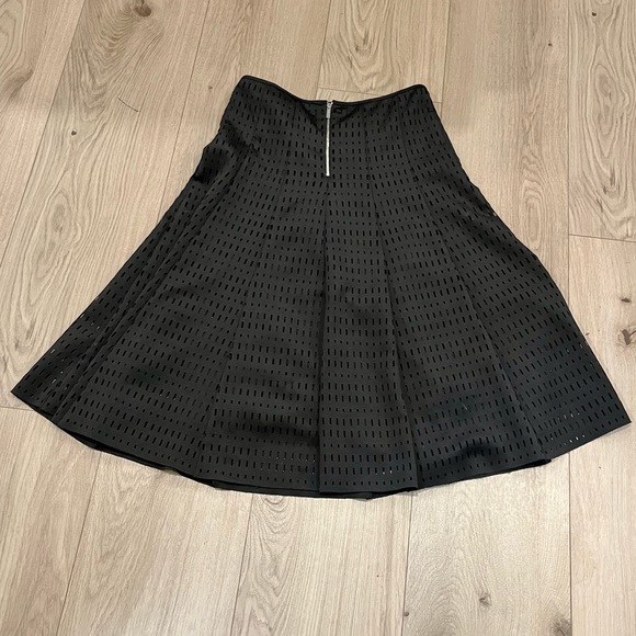 Calvin Klein size 6 skirt - Picture 5 of 6